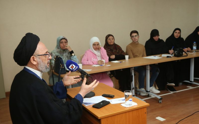 محاضرا في مكتبة المرجع فضل الله(رض) في حارة حريك العلامة فضل الله: الاستثمار الأمثل للوقت مدخل للنهوض بواقعنا نحو الافضل