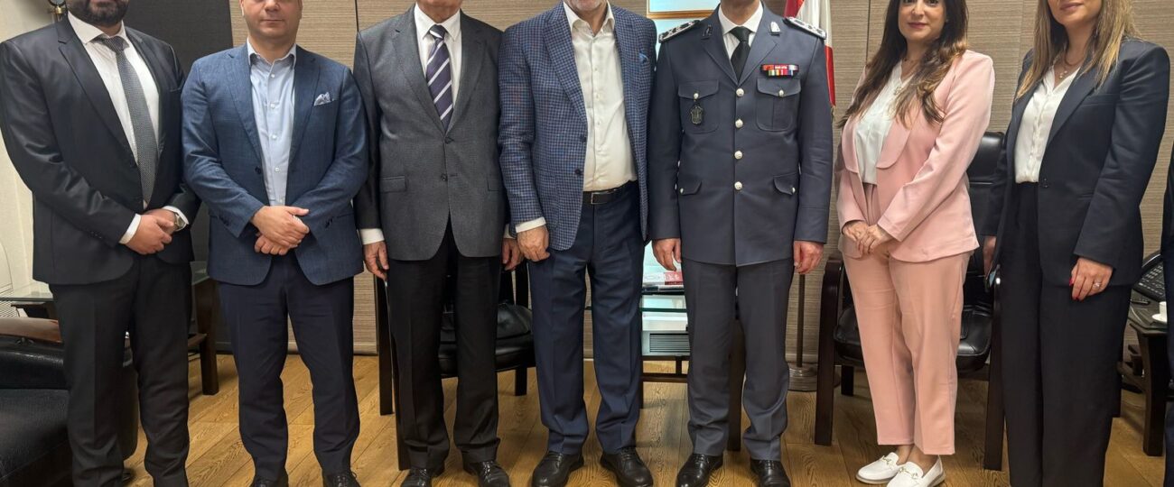 وفد من الجامعة الحديثة للإدارة والعلوم (MUBS)  يزور المدير العام لقوى الأمن الداخلي لتهنئته بمنصبه الجديد ولبحث سبل التعاون الأكاديمي والأمني