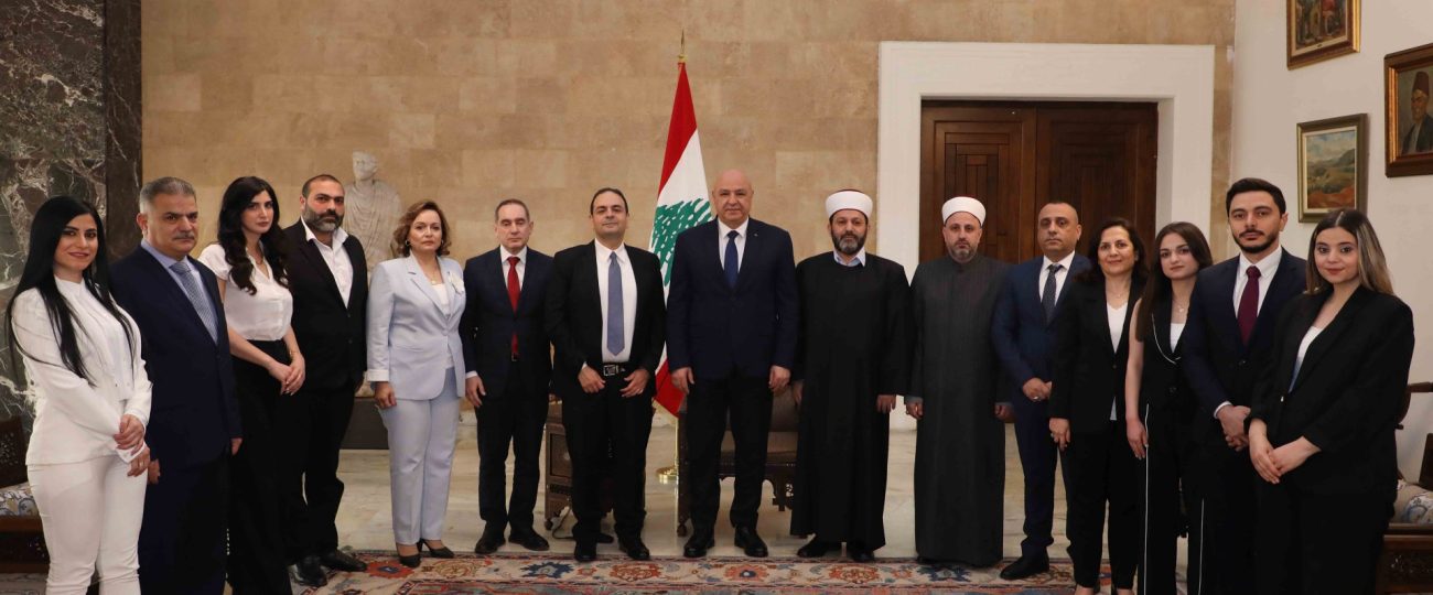 الرئيس عون استقبل النائب حيدر ناصر على رأس وفد: ثقافة المواطنة يجب ان تسود في لبنان وعلينا البناء على نجاح اللبنانيين في الخارج