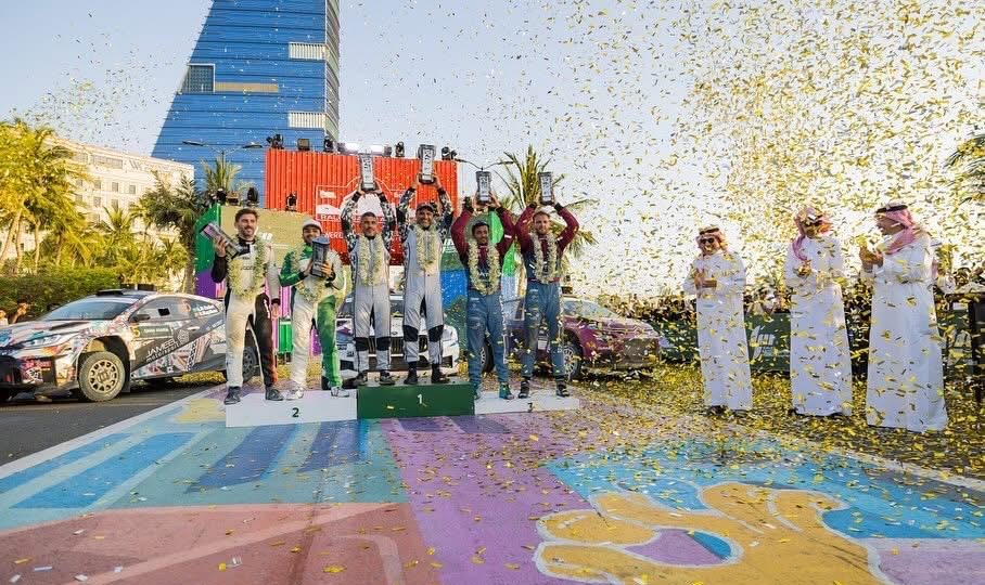 سيطرة العطية وكاريرا للفوز بـرالي السعودية  بدعم من جميل لرياضة المحركات في جدة