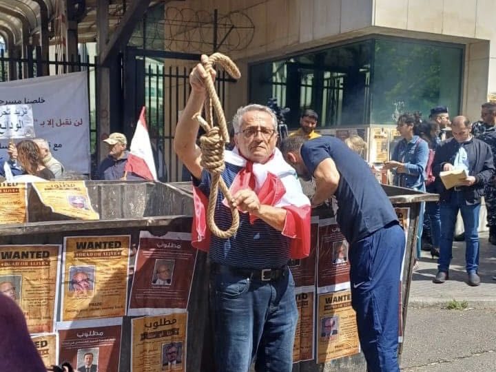 متحدون ضد الفساد: كيف يمكن إعادة قضية الودائع المصرفية إلى نصابها الصحيح بعد تضليل المودعين وملاحقة وطرد المدافعين عنهم؟
