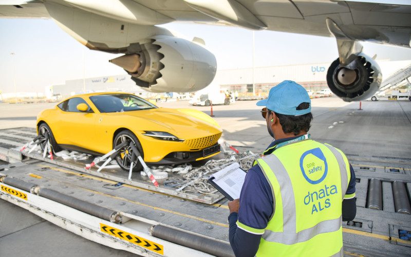 مجموعة الإمارات تحلّق بأرباح قياسية بلغت 22.7 مليار درهم (6.2 مليار دولار) في السنة المالية 2024-2025