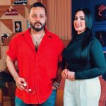 إيساف يبكي فقدان شقيقه لـ سيرا إبراهيم: “فقدانه مش بس وجع.. ده كسر مش هيتصلح”.. و” غموض”تجربة فنية مختلفة