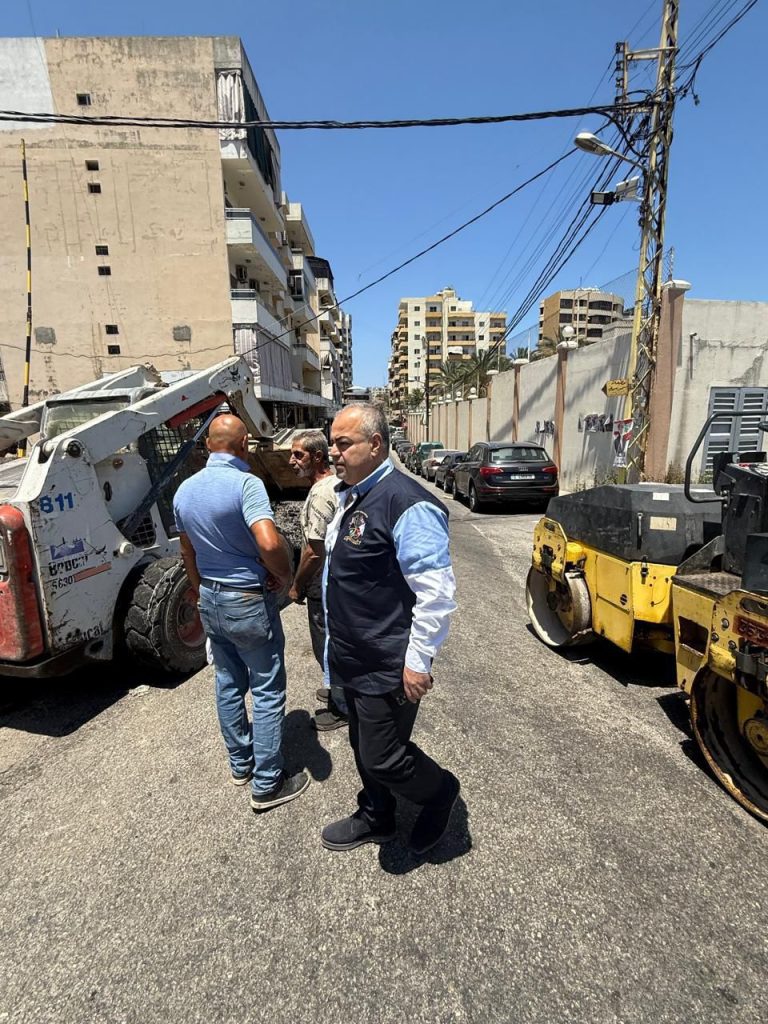 السيد عامر عفيف معطي يُطلق المرحلة الثانية من مبادرة تزفيت الطرقات في صيدا: نحو بنى تحتية أفضل في الأحياء الشرقية والغربية