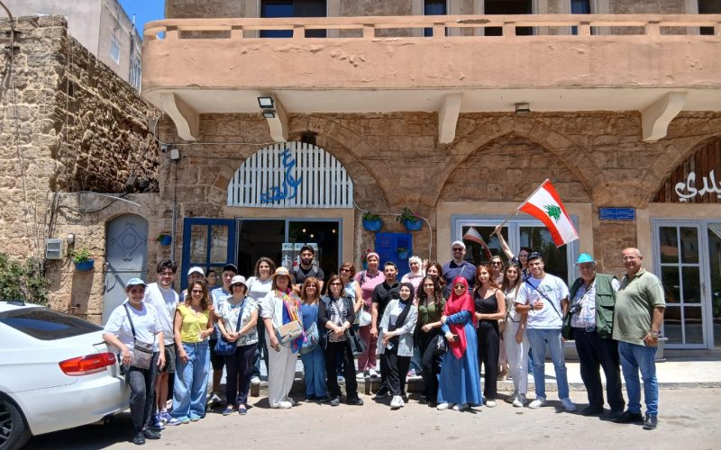 على درب أنفة الثقافي افتتحت جمعية أصدقاء الطبيعة Freinds of Nature بالتعاون مبادرة السياحة الزرقاء درب أنفة الثقافي