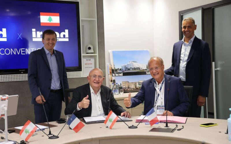 توقيع عقد تعاون جديد بين د. أنطوان معلوف وIRCAD France لتمديد الشراكة وتطوير التعليم في جراحة الروبوت بلبنان