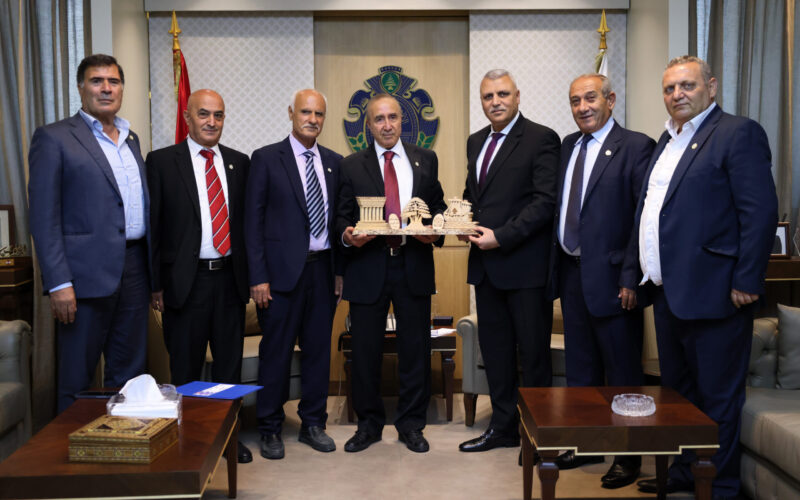 استقبل المدير العام للأمن العام اللواء حسن شقير في مكتبه وفداً من الجامعة اللبنانية الأميركية LAU