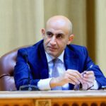 الإعلامي خيري رمضان: الوزير محمد عبد اللطيف أنهى “بعبع الثانوية العامة” ويقود تجربة ناجحة