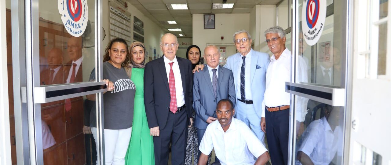 “عامل” تستقبل رمزاً من رموز الفكر والنضال الجزائري: الدكتور كمال بوشامة سفير الجزائر الشقيقة بلد المليون شهيد في زيارة إلى مقر المؤسسة و مبنى عامل في حارة حريك.