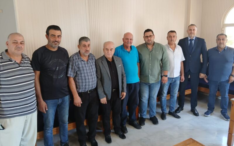 فوز الرئيس الحالي لرابطة مخاتير البترون جاك يعقوب ولائحته التوافقية :                                                                                    التئمت الجمعية العمومية لرابطة المخاتير البترون في مقرها في مدينة البترون وبمشاركة ٦٥ مختار من أصل ٧٦ مختار منضوي للرابطة يحق لهم الاقتراع لانتخاب هيئة إدارية جديدة . وقد ترأس الجلسة اكبر الأعضاء سنا وتم تشكيل لجنة لمراقبة العملية الانتخابية من غير المرشحين قوامها السادة المحامي شفيق أبي صالح وعماد صالح وطوني خيرالله . وكون ترشح لعضوية الهيئة الإدارية اثني عشر عضو وهم مكتملين ومساويا للعدد المطلوب ولعدم وجود منافسين أخرين فقد اعتبرت اللجنة المشرفة على الانتخابات ان المرشحين الواردة أسماؤهم هم فائزين بالتزكية . وبعد ذلك عقدت الهيئة الإدارية المنتخبة اجتماعا مخصصا لتوزيع المهام بين اعضاءها وجاءت النتيجة على الشكل التالي جاك فارس يعقوب (صورات)  رئيس ، أنطوني أنور داود ( العلالي) نائب للرئيس ، أنطوان مخايل رومانوس ( كفرعبيدا) أمين للسر ، شليطا سمعان عازار (شكا) أمين صندوق ، أنطون جورج علوان (بشعلة) محاسب ، حازم مصطفى قلاوون (راس نحاش)  مفوض لدى الحكومة ، يوسف ابراهيم مبارك (تنورين التحتا) ويوسف عيد ب اسيليوس ( بيت شلالا)  ونصري باخوس ديب ( مراح شديد)  والياس عادل طنوس ( جربتا)  ، وجان ضوميط جرجس( رشكدة) وجرجس بو عيس ( البترون) أعضاء.