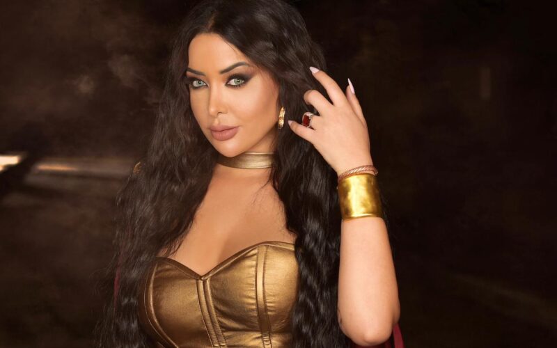 كاميليا ورد طرحت أغنية “دلعني”.. عمل غنائي رومنسي