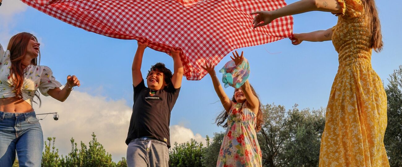 نزهة بإطار جديد مختلف The Grand Picnic يجمع الفرح والتصميم والمجتمع في قلب الطبيعة