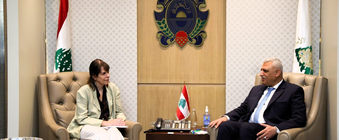 استقبل المدير العام للأمن العام اللواء حسن شقير في مكتبه رئيسة اللجنة الدولية للصليب الأحمر في لبنان